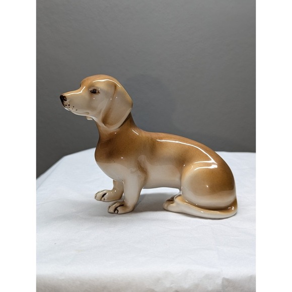 Other - Vtg Czech Royal Dux Dachshund Dog Sitting Porcelain Figurine Wiener Dog 4"